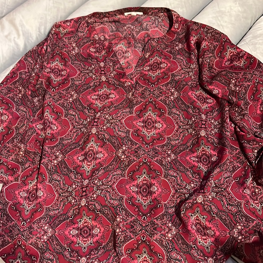 Maroon louse blouse